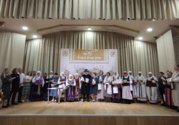 Pasakotojų konkursas: gyvu žodžiu skleidžiami tautosakos klodai – neišsenkantis kūrybos šaltinis